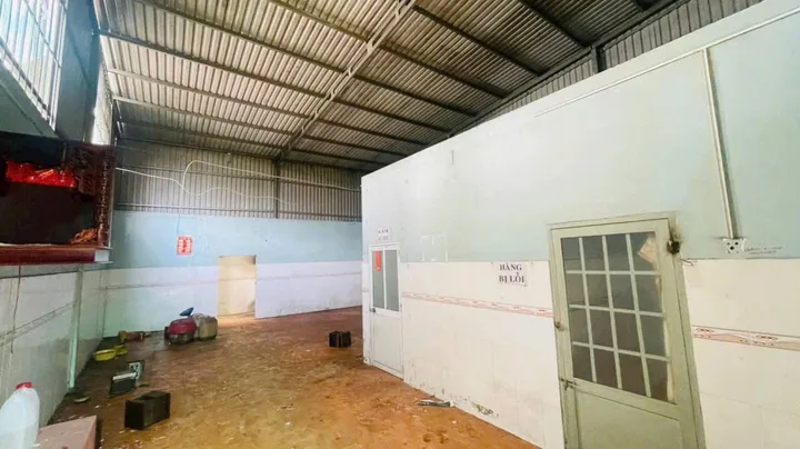 Bán nhà hẻm Bình Trị Đông, Bình Tân dt 118m2 thích hợp làm kho , giá chốt 6,9 tỷ
