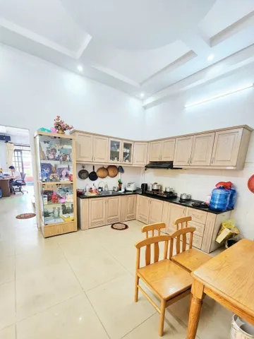 🔥 MẶT TIỀN KD ĐỈNH – TẶNG KÈM CHDV 5 TẦNG 🔥

🏡 70m² vuông A4 • nội thất cao cấp (383)
📍Đường 20m có lề, ngay Vườn Lài – Tân Hương – Gò Dầu
💸 Vừa ở vừa kinh doanh, vừa có dòng tiền sẵn
⚡ Nhà đẹp hiếm bán – chốt nhanh 14.x tỷ! 💎

Liên hệ xem ngay O9O