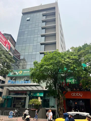 Chuyển nhượng tòa nhà 1060m² giá 250 tỷ mặt phố Nguyễn Sơn, Long Biên