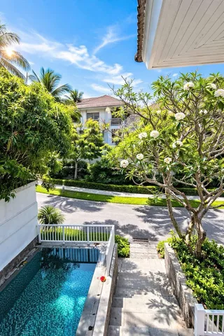 BÁN BIỆT THỰ PREMIER VILLAGE ĐÀ NẴNG, SÁT BIỂN MỸ KHÊ, 39.5 TỶ