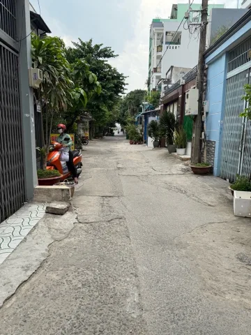 BÁN NHÀ MẶT TIỀN HIỀN VƯƠNG TÂN PHÚ 137M2 NGANG 6M 9.5 TỶ KINH DOANH DÒNG TIỀN 20 TRIỆU