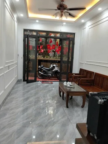 Cho thuê Nhà riêng Pháo Đài Láng, Đống Đa 35M x 6T THANG MÁY, NHÀ MỚI, FULL ĐỒ giá 18 triệu