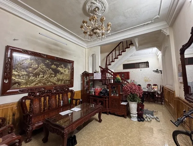 Bán Nhà riêng 50m² thổ cư 47m² giá 13.8 tỷ tại Phường Láng Hà Nội