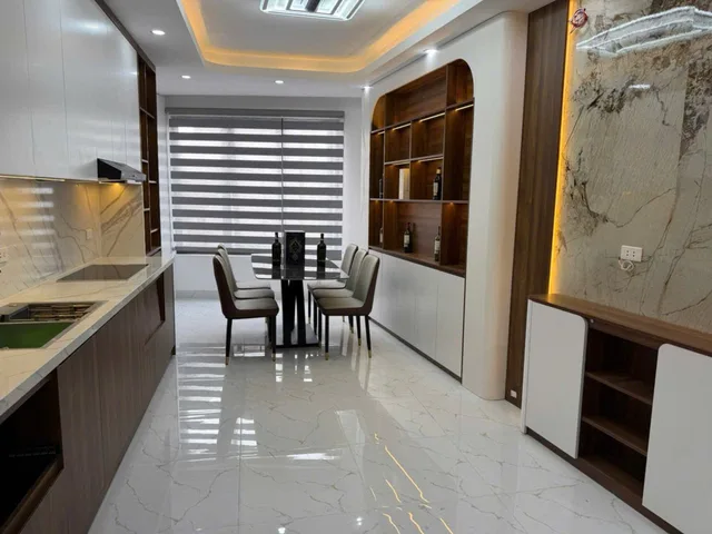 ĐÓN BÌNH YÊN CẬN HỒ NHÀ MỚI - 6 TẦNG THANG MÁY - LÔ GÓC TÔN ĐỨC THẮNG - GIÁ NHỈNH 9 TỶ