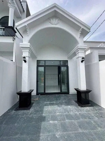 Cần tiền bán nhà Bình Chánh mới xây đi đinh cư Úc