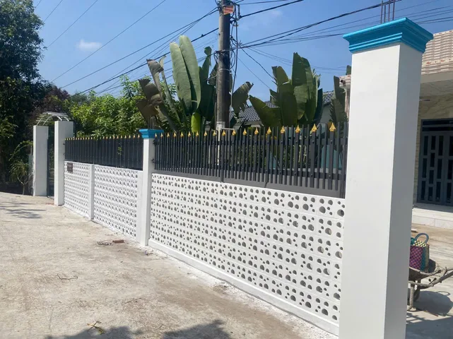 Bán nhà mái thái sân vườn xã Lương Bình, dt 500m2 full thổ , đường oto beton giá 4,5 tỷ