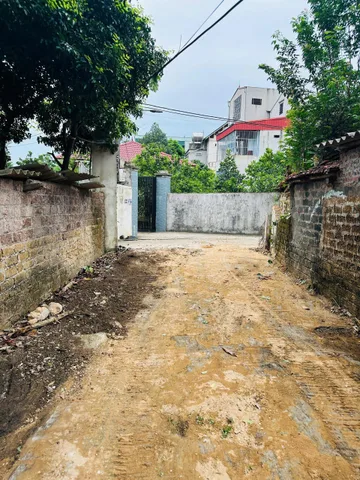 Bán đất thị trấn Tây Đằng thuộc tuyến 2 đường tỉnh lộ 412 - ngay trung tâm chợ Cầu Bã