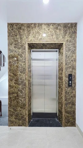 Bán Nhà Xuân Đỉnh. Cạnh Công Viên Hoà Bình. 50m 7 Tầng Thang Máy. OTo Đỗ Cửa. Giá 16 Tỷ