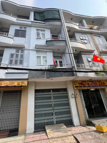 Siêu phẩm đối diện công viên 4 x 16m đường nội bộ Tạ Quang Bửu Q8 TP.HCM