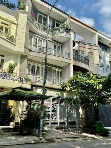 BÁN CĂN KHÁCH SẠN ĐƯỜNG LIÊN PHƯỜNG, QUẬN 9 - 4 TẦNG - 11 PHÒNG - DÒNG TIỀN 100-150TR/THÁNG - DT 126M2 - GIÁ 19.5 TỶ