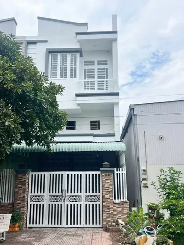 Bán nhà Trệt Lững Lầu KDC 586 gần chợ Phú Thứ,  P. Hưng Phú, Tp Cần Thơ.