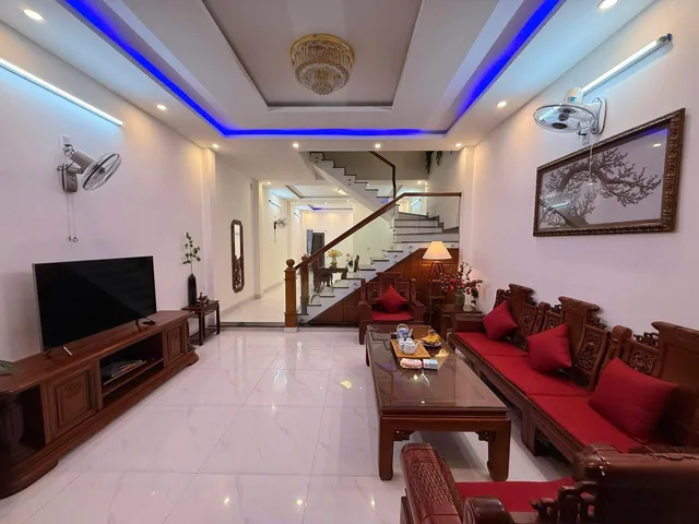 Cho thuê nhà 2 tầng mặt tiền Phạm Hữu Nhật , Ngũ Hành Sơn