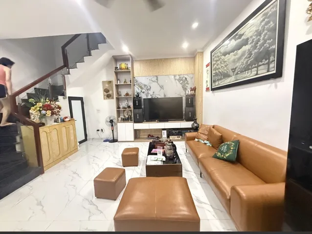 Bán Nhà riêng 40m² thổ cư 40m² giá 15 tỷ tại Đường La Thành Phường Ô Chợ Dừa Hà Nội