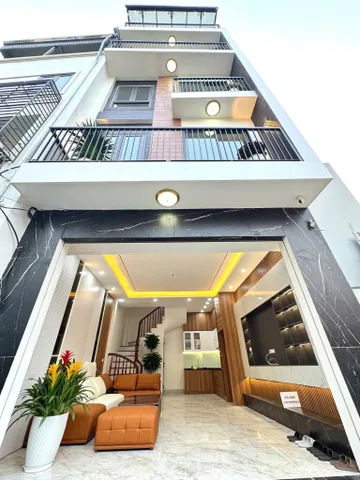 Hiếm! Bán nhà Đại Từ, Hoàng Mai, View hồ Linh Đàm, 1 nhà ra phố, 45m2, 5 tầng, 9 tỷ