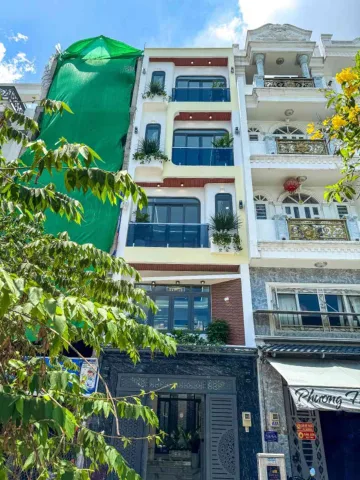 - vị trí: ngay Hương Lộ 2. Thuận tiện lưu thông. 5p tới AEON Bình Tân