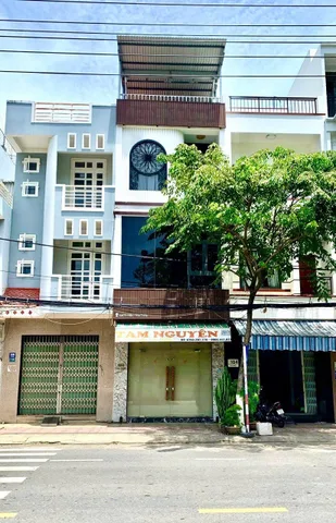 Bán Nhà 3 Tầng,  giá 11.5 tỷ tại Đường Tô Hiệu Phường Vĩnh Nguyên Thành phố Nha Trang Khánh Hòa