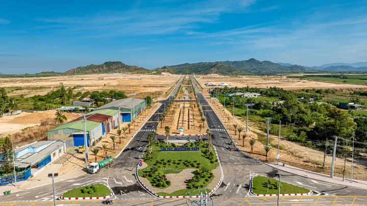Bán đất xây dựng kho, nhà xưởng 20.000m² tại KCN Tân Đức, Xã Tân Đức Huyện Hàm Tân Bình Thuận