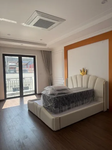 Bán Nhà riêng 65m² thổ cư 65m² giá 14 tỷ tại Đường Cổ Linh Phường Long Biên Hà Nội