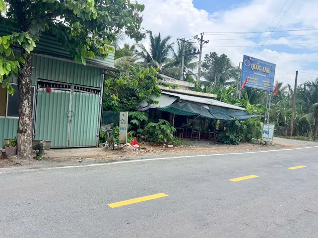 (65)Bán Nhà mặt tiền đường nhựa cặp sông 2513m² thổ cư 150m² giá 8.79 tỷ tại Xã Bình Phú Thành phố Bến Tre