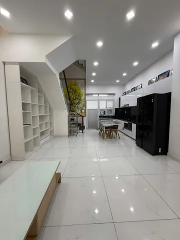 CHO THUÊ NHÀ FULL NỘI THẤT _ 1 TRỆT 2 LẦU _ KDC PHONG PHÚ 4