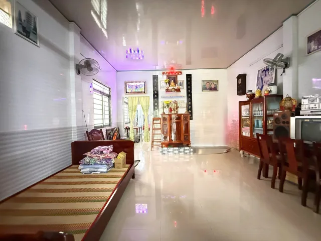 🏠 BÁN NHÀ 2 MẶT TIỀN VIEW KÊNH MÁT MẺ – ĐƯỜNG CẶP RẠCH GÒI LỚN