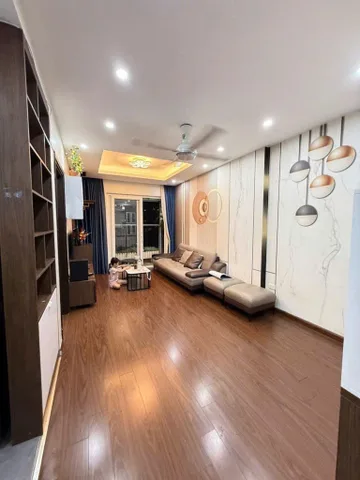 CHO THUÊ CHUNG CƯ ĐƯỜNG NGUYỄN TUÂN, THANH XUÂN, NHÀ ĐẸP SẴN NỘI THẤT