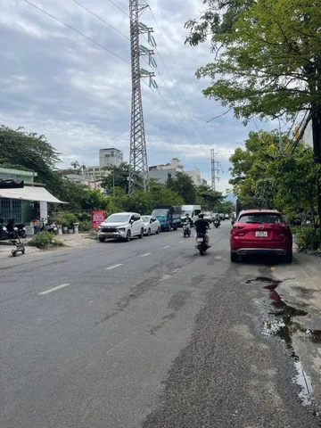 BÁN NHÀ MT CHÍNH HỮU ĐƯỜNG LỚN SƠN TRÀ,GẦN BIỂN,98M2 NGANG 4,5M -14,XX TỶ