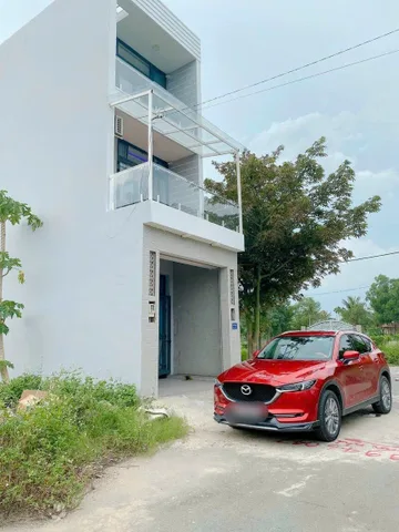 Bán Nhà riêng 576m², 1 trệt 2 lầu, 4 PN, 4WC giá 4.55 tỷ tại Đường Nguyễn Xiển Phường Long Thạnh Mỹ Quận 9 TP. Hồ Chí Minh. Liên Hệ:0599371035 gặp Bảo Ngọc