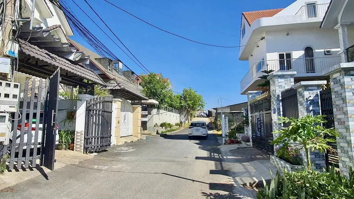 Bán Nhà riêng 200m² thổ cư 200m² 🔥giá 11 tỷ tại Đường Nam Hồ Phường 11 Đà lạt