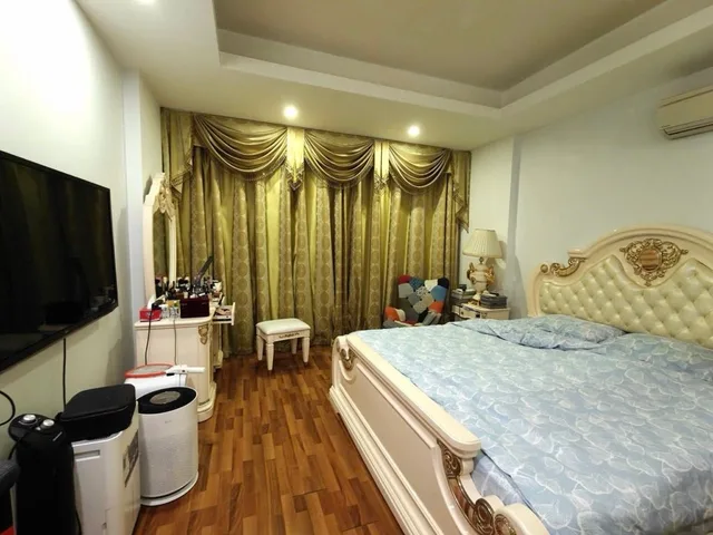 Bán nhà 54m² full thổ cư ngang 5m giá 30.5 tỷ tại Đường Thái Hà Phường Đống Đa