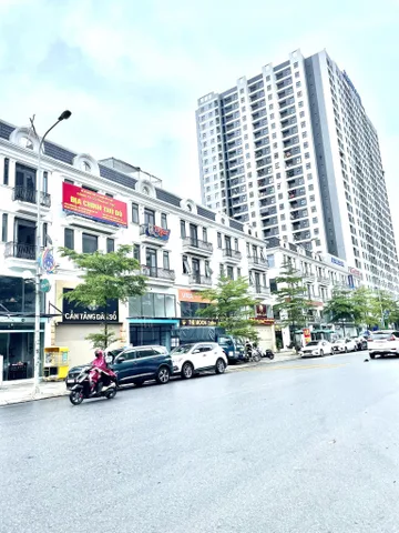 Cho thuê nhà nguyên căn, MBKD lô góc 4,5 tầng 100m2 đường 15m vỉa hè gần hồ Gia Lâm