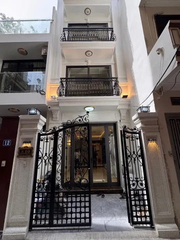 Bán Nhà riêng 50m² thổ cư 50m² giá 17.8 tỷ tại Đường Giáp Bát Phường Tương Mai Quận Hoàng Mai Hà Nội