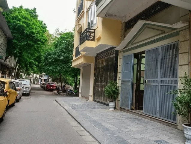 Nhà đẹp Tạ Quang Bửu 💥 Phân lô giáo sư, gần hồ, chốn an cư thịnh vượng – 50m2 x 5 tầng giá 20.x tỷ