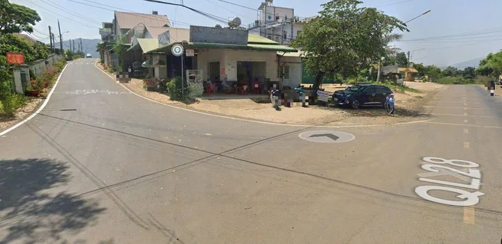 Cần Bán Gấp Đất Vườn xã Gung Ré huyện Di Linh tỉnh Lâm Đồng 6115M2 Sẵn 115m2 TC