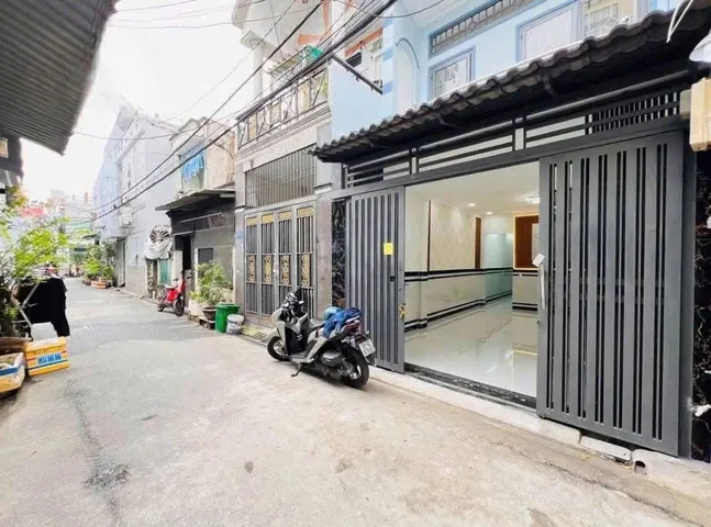 Nhà mới xây cần bán gấp gom tiền về