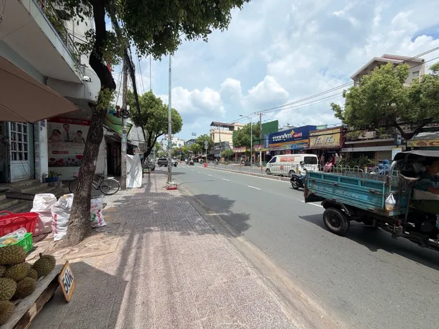 Bán Nhà riêng 95m² thổ cư 95m² giá 23.9 tỷ tại Đường Lê Văn Quới Phường Bình Trị Đông TP. Hồ Chí Minh