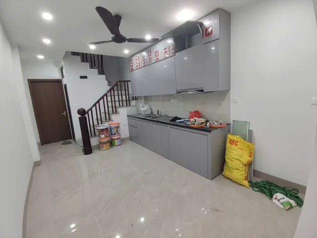 Cho thuê nhà Gần Chợ Trương Định 40M² 4 Tầng 4 Ngủ - Nội Thất CB - Giá Thuê 14tr