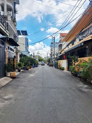 Bán nhà 3 tầng. Dt 152m 8×19m lê Văn quới BINH TÂN. Giá 13.5tỷ
