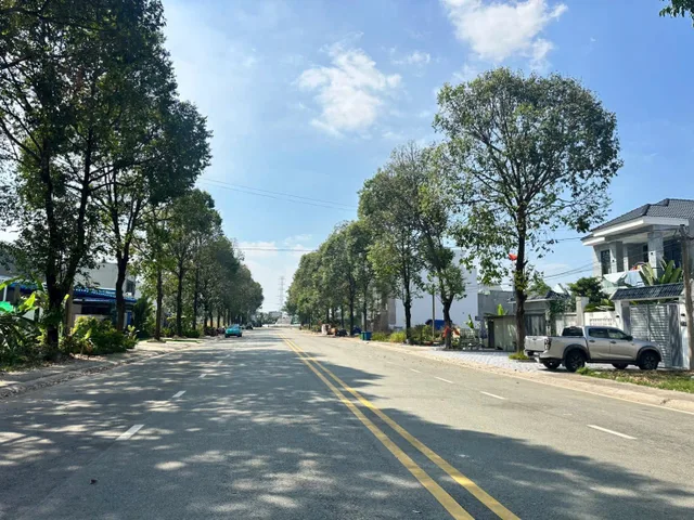 BÁN ĐẤT TP MỚI BÌNH DƯƠNG, PHƯỜNG BÌNH DƯƠNG (HOÀ PHÚ) - TP.HCM. 150m2, 150m2, thổ cư 100%.