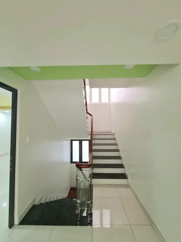 Bán nhà 1T 1 lửng 2 Lầu đường Vũ Đình Liệu, P. Hưng Thạnh, Q. Cái Răng, TPCT
      ———————————————
- Dt: 6 x 19 = 114m2. DTSD: 290m2 
- Hướng: Đông Nam 
- Lộ giới: 30m 
- Kết cấu: Nhà 1 trệt 1 lửng 2 lầu gồm phòng khạc, bếp, 5 phòng ngủ, 6wc. Thích h
