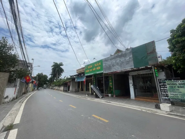 Cần bán 155m thôn Phú Hữu ,thế đất vuông vắn, giá 5,x tỷ, sẵn sổ giao dịch