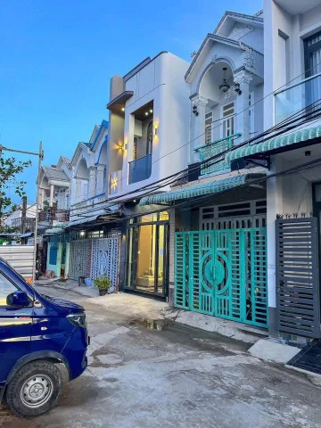 . Nhà 1 trệt 1 lầu: 2 phòng Ngủ , ( gần lộ 40 m) đường Nguyễn Văn Linh! Phường Long Tuyền, TP Cần Thơ