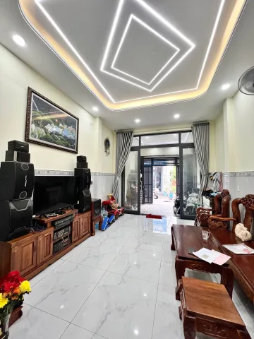 - Đường nhựa 7m, vị trí đẹp, sát bệnh viện Bình Tân ,khu Tên Lửa, di chuyển 5 phút tới Siêu thị Aoen