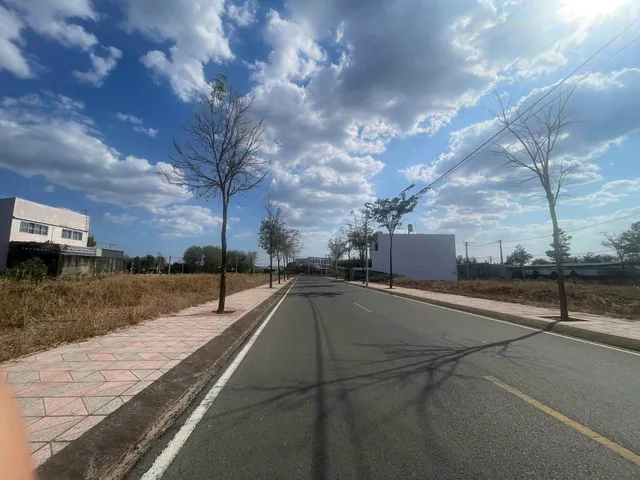 Sở hữu ngay lô góc thổ cư 100m2 (5x20m2) ngay trung tâm khu đô thị Sân bay Long Thành_Giá chỉ 11 triệu/m2_ Sổ hồng công chứng ngay