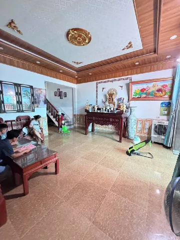 Căn 2 tầng giáp KCN Thuận Thành 2 oto ngủ trong sân giá hơn 4 tỷ