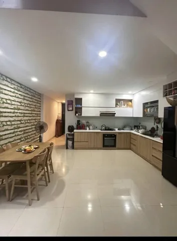 NHÀ PHỐ 3 TẦNG HUỲNH TẤN PHÁT-HÒA CƯỜNG BẮC-ĐƯỜNG 10M5 Ở VÀ KINH DOANH TỐT-14.3 TỶ