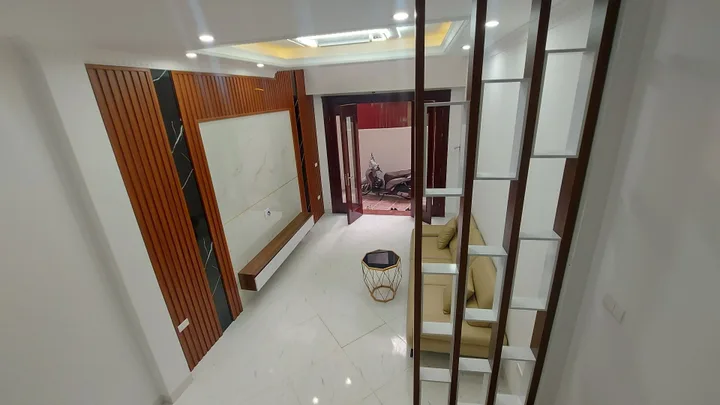 Thái Thịnh, 30m x 6tầng x Mt 3.3, dân xây thiết kế hiện đại ngõ nông, an sinh đẳng cấp