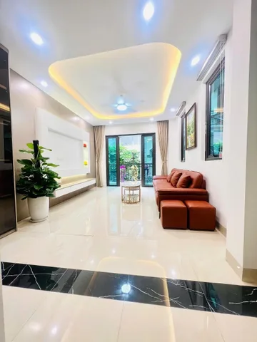 Bán nhà Cầu Giấy Hà Nội thang máy đầy đủ nội thất dọn vào ở ngay 6 tầng