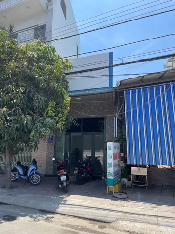 💥BÁN CĂN NHÀ 2 TẦNG - MẶT TIỀN NGUYỄN TẤT THÀNH 

- Diện tích : 82,6m ngang 4,04m