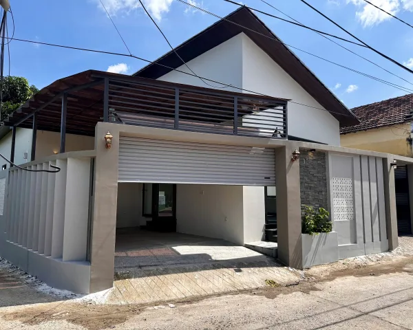 Villa căn góc 2 mặt tiền phường Tây Nha Trang  cách 23/10 50m đường ô tô tải tận nơi đối diện trường Mầm non, cách chợ, trạm y tế chỉ 100m
